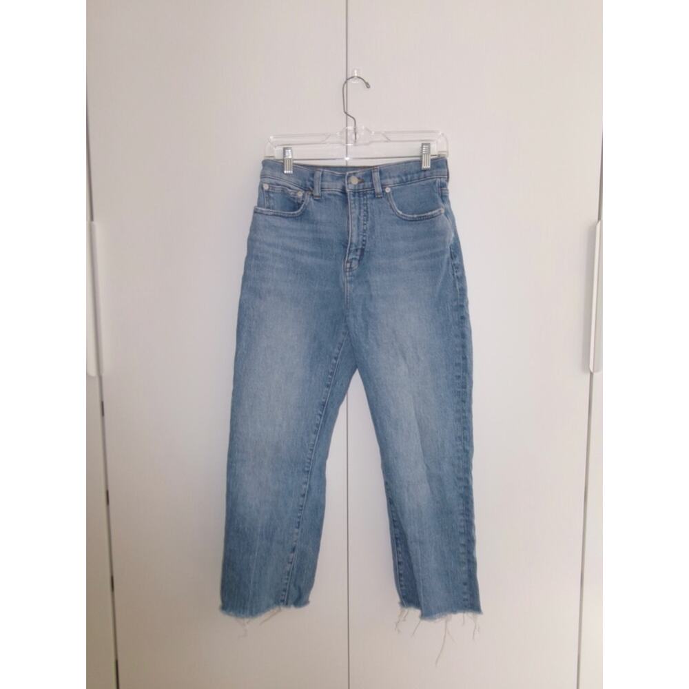 Madewell Cropped High-Rise 90’s Straight Jeans in Light Blue - Picture 2 of 5